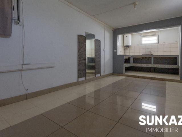 A louer SAINT PIERRE Centre Appt F2 de 35 m² en duplex Loyer 679 CC