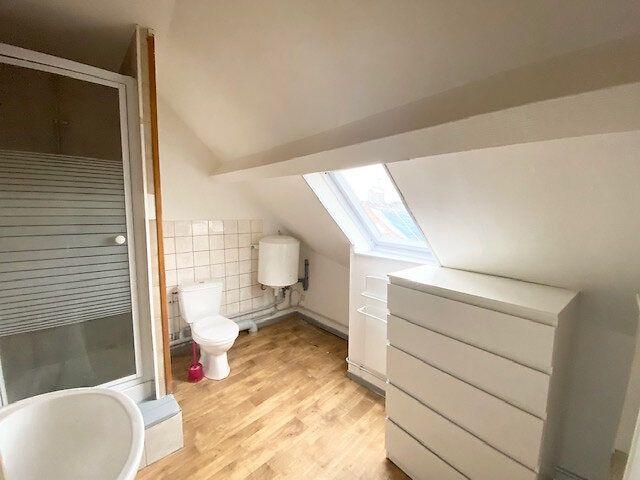 A louer secteur Gambetta studio MEUBLE de 27m2