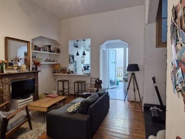 À LOUER – SPACIEUX DUPLEX MEUBLÉ AVEC TERRASSE – SCHAERBEEK