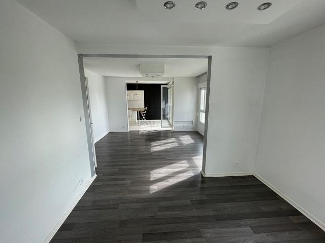 À LOUER ! SPACIEUX T3 AVEC BALCON ! LA VERPILLIÈRE 38290