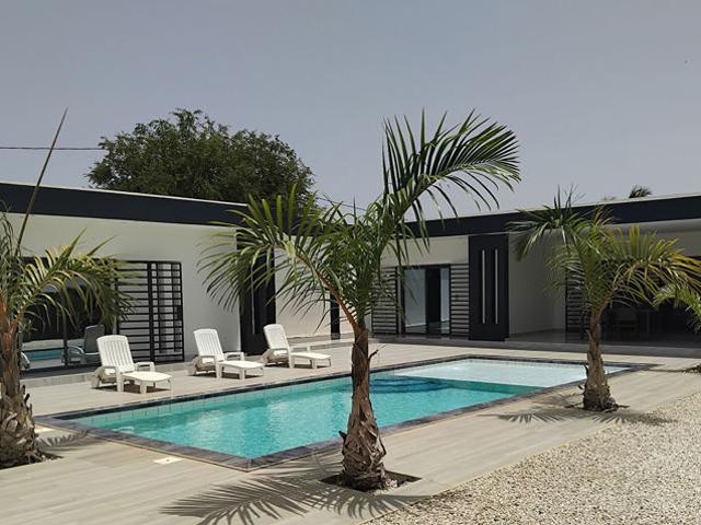 A LOUER SPACIEUSE VILLA 3 CHAMBRES AVEC PISCINE DANS PETITE RESIDENCE PRIVEE