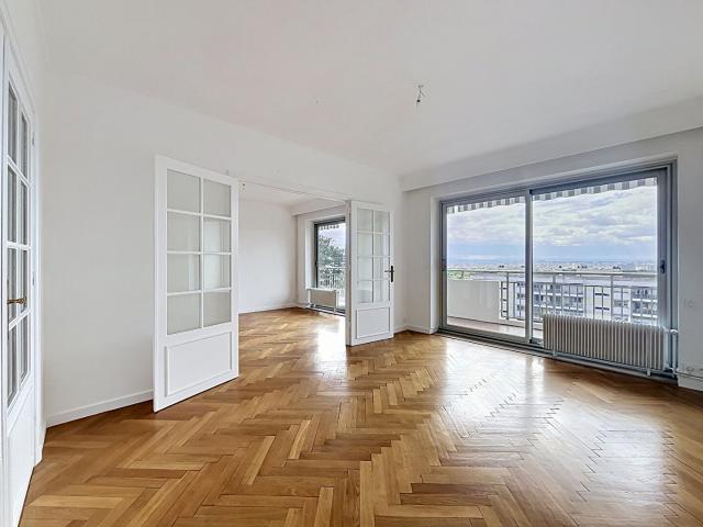 À LOUER T4 BIS DE 127 M² AVEC TERRASSES 19 CHEMIN DE BOUTARY À CALUIRE ET CUIRE, Caluire et cuire 69300