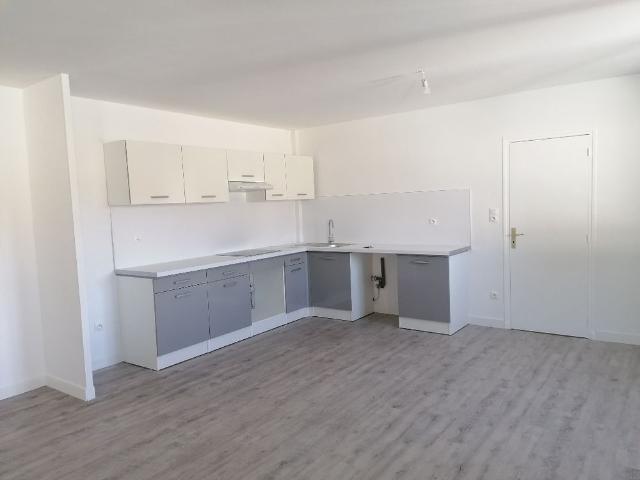 A LOUER T4 RENOVE + GARAGE SALLELES D'AUDE