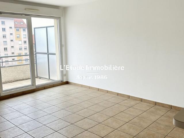 A LOUER T4 78.11 M² AU 77 RUE AUDIBERT ET LAVIROTTE A LYON 8, Lyon 69008
