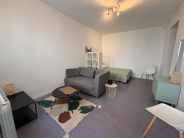 a louer: t1 à lambersart•• 570 €