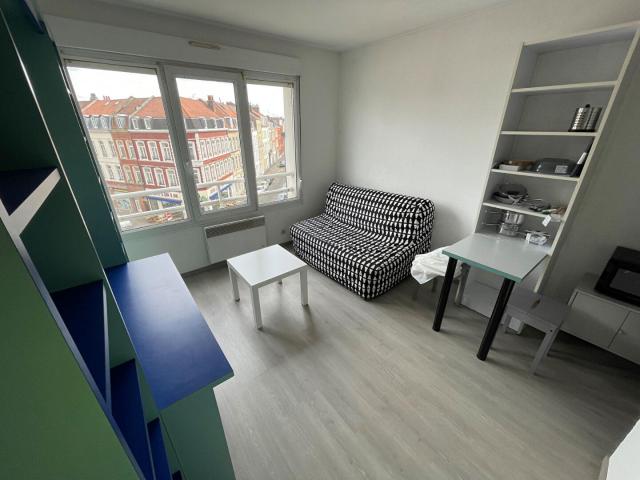 a louer: t1 à lille•• 460 €