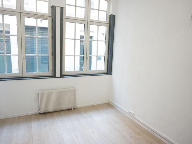 a louer: t1 à lille•• 795 €