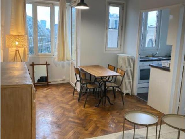 a louer: t1 à lille•hypercentre• 725 €