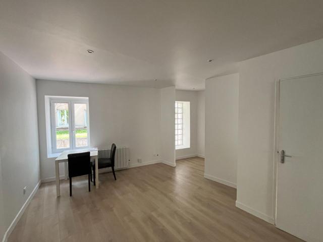 a louer: t1 à lille•nationale/solferino• 723 €