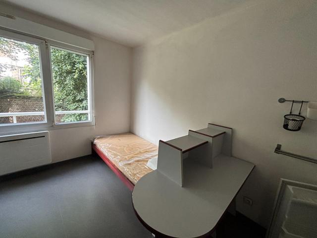 a louer: t1 à lille•sébastopol• 495 €