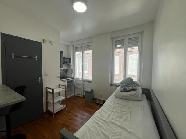 a louer: t1 à lille•rue beaucourt decourchelles vauban• 395 €