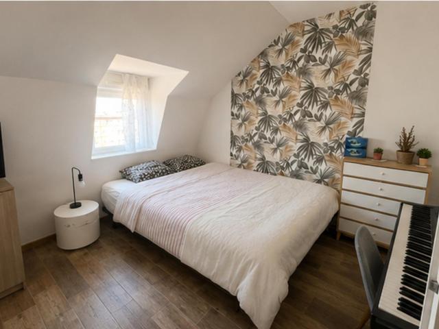 a louer: t1 à lille•rue du guet chu• 630 €