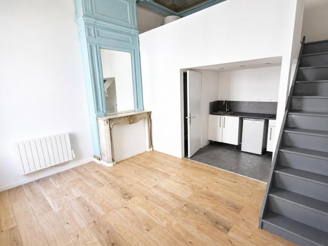 a louer: t1 à lille•rue de valmy république beaux arts• 565 €