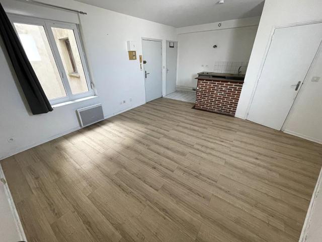 a louer: t1 à lille•rue de wazemmes wazemmes• 490 €