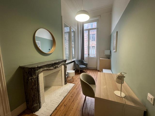 a louer: t1 à lille•rue jacquemars giélée vauban• 775 €