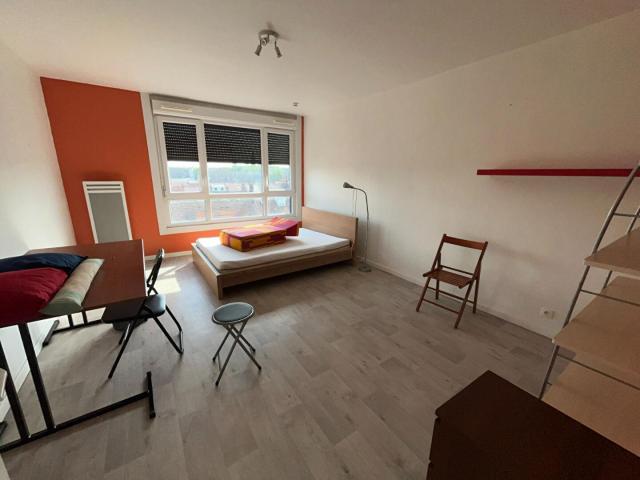a louer: t1 à lille•rue pierre martel vauban• 555 €
