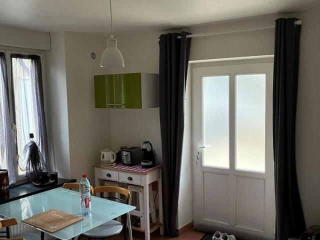 A LOUER T1 BIS DE PLAIN PIED A DOLE 39100
