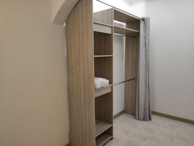 A LOUER T1 BIS MEUBLE PORT LA NOUVELLE
