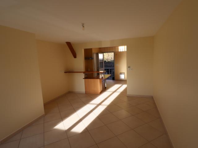 A LOUER T1 en duplex