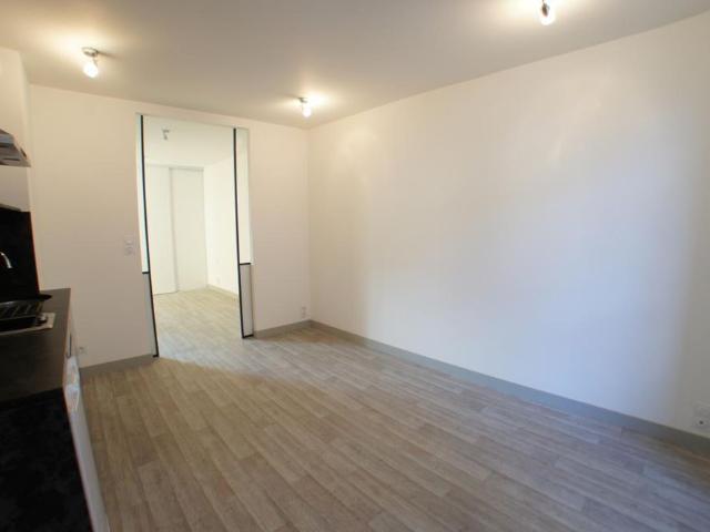 A LOUER T1BIS ANGERS QUARTIER CITE / CHATEAU