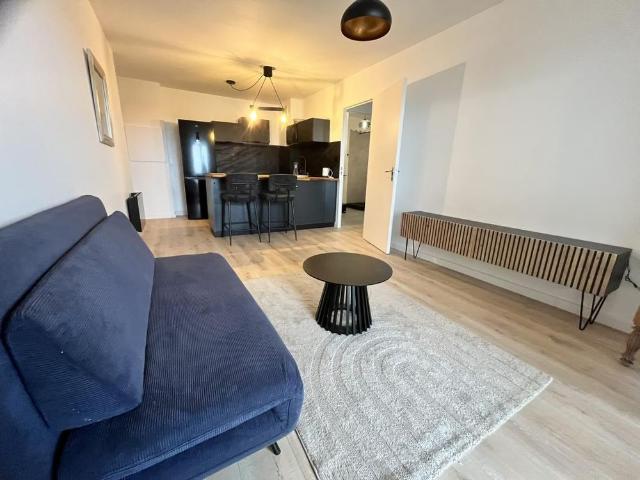 A LOUER T2 MEUBLE TRELAZE