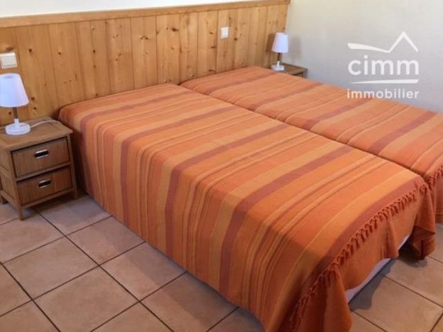 A LOUER T2 MEUBLE A COMBLOUX