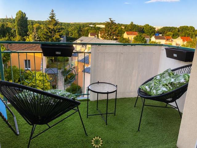 À LOUER T2 MEUBLÉ AVEC TERRASSE ET PARKING REIMS SAINTE