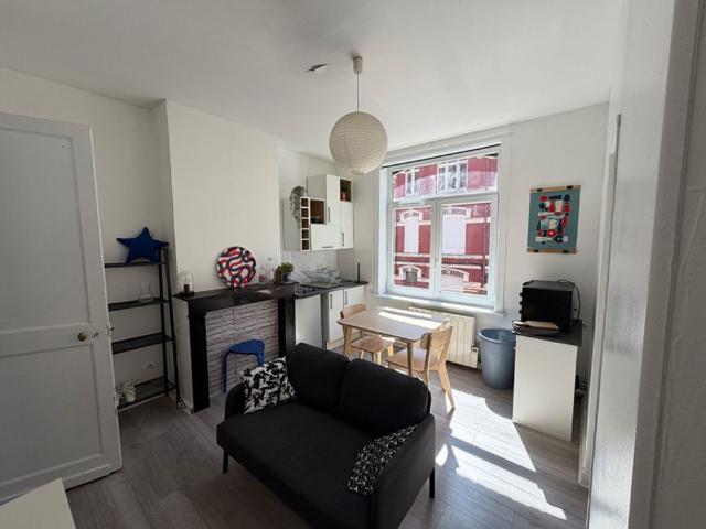À LOUER – T2 MEUBLÉ de 25.04 m², Rue Newton – WAZEMMES réf 641400100168 001