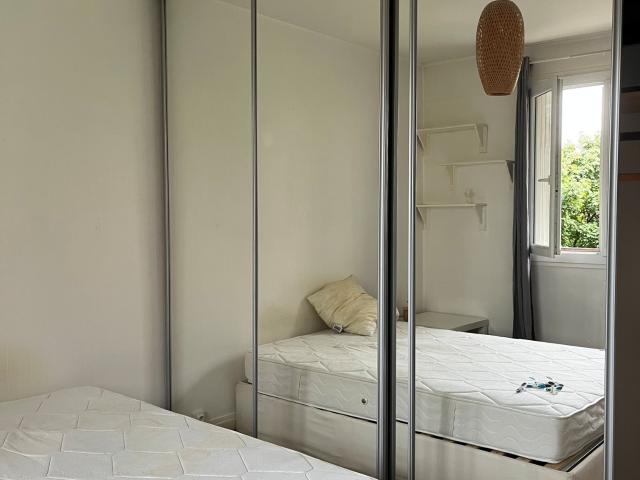 A LOUER T2 MEUBLE PROCHE REPUBLIQUE 575€/MOIS CC