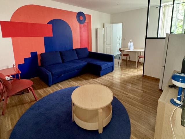 A louer T2 meublé rénové Proche place St Bernard