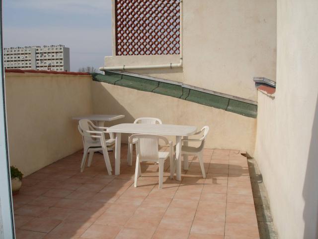 a louer t2 avec terrasse saint barnabé 13012 marseille