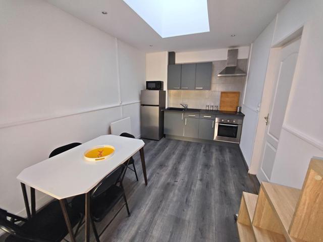 a louer: t2 à lille•vauban• 830 €
