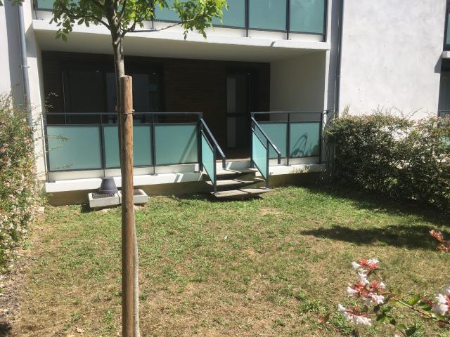 À louer T2 de 47,32 m2 avec terrasse et jardin à Balma