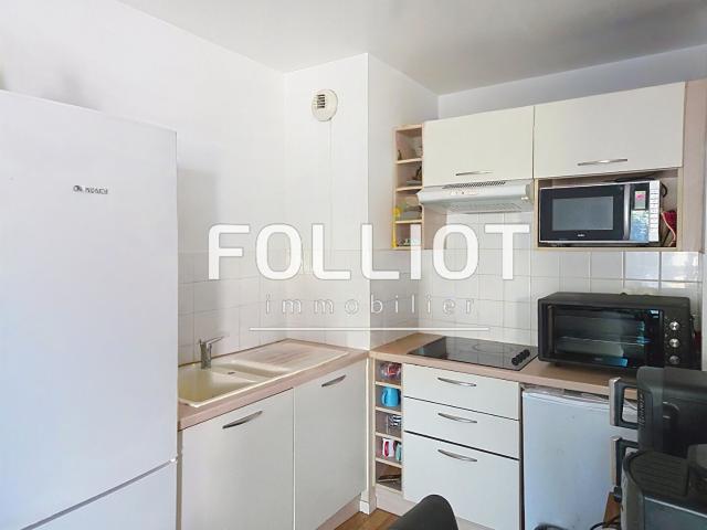 A LOUER T2 en rez de jardin avec garage à Fougères Réf. 2562AB CHAU