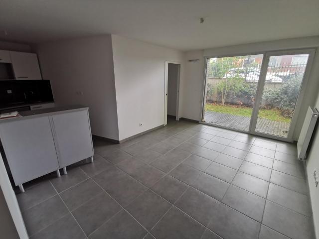A LOUER T2 RENDEZ DE JARDIN AVENUE DE CASTRES