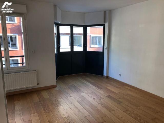 A LOUER T2, 18 RUE TENREMONDE À LILLE