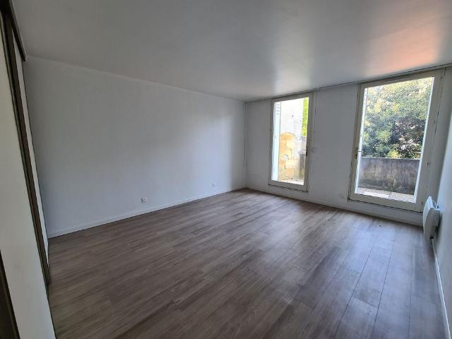 A louer T2bis 76.69 m2 + terrasse Bordeaux