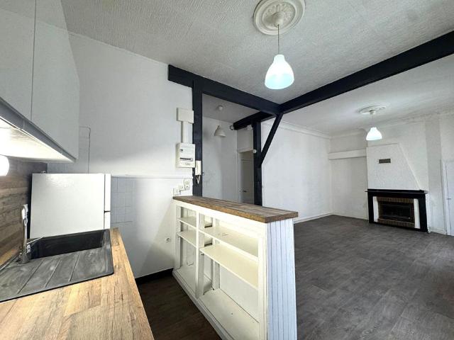 A LOUER T3 MEUBLE AVEC CAVE RUE ROSSINI NARBONNE