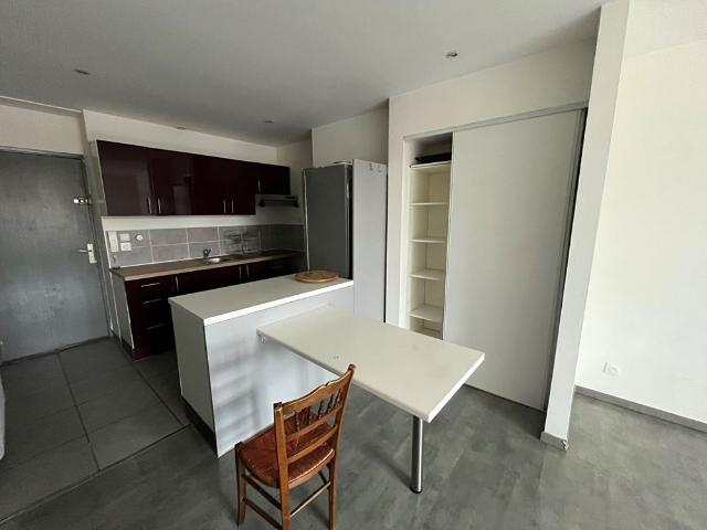 À LOUER – T3 NON MEUBLÉ de 42.41 m², Rue Louis Bergot réf 6471001 00291 001