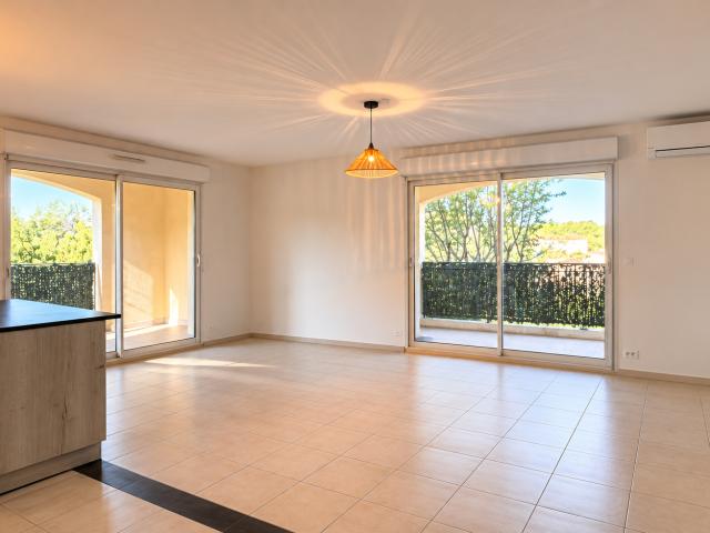 A louer T3 avec terrasse et garage