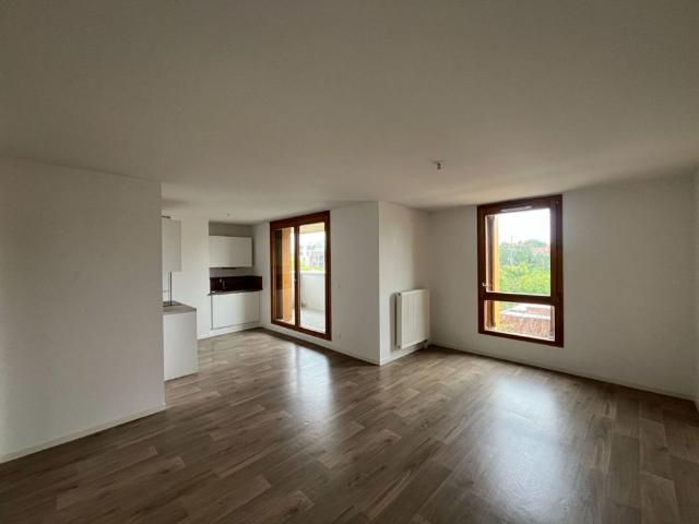 A LOUER – T3 de 69.90 m2 – rue Abélard – Porte de Douai réf 67082929542