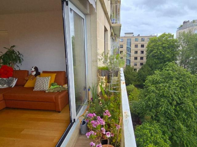À louer Très beau F3 de 74 m2 rénové, non meublé, cuisine équipée
