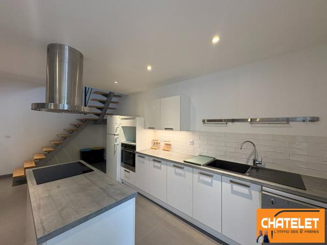 A louer très bel appartement meublé proche gare quartier lycées Bourg En Bresse 3 pièce s 74 m2