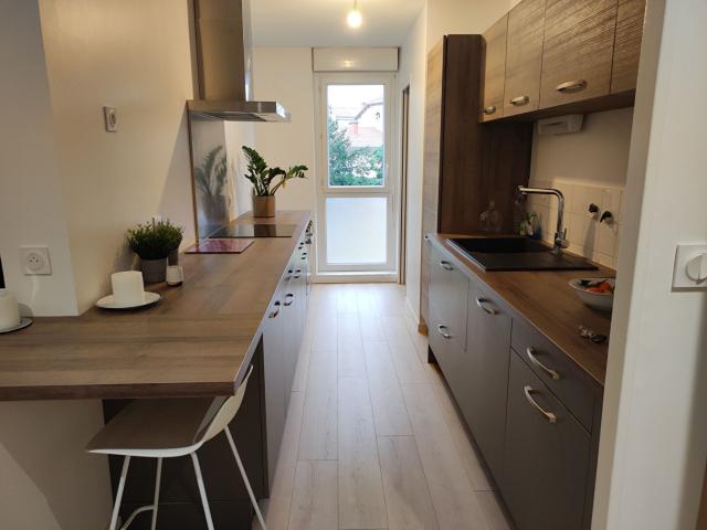 A louer très bel appartement type 4 de 82 m2 proche centre ville BOURG EN BRESSE