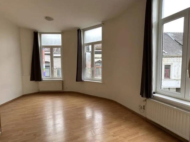 à louer Triplex Leuze en Hainaut Rue du Rempart