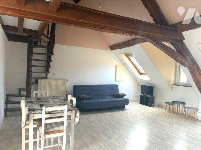 A LOUER: Un Appartement type F3 de 61,66 m² au 2ème étage sans ascenseur, situé à AVALLON 892.