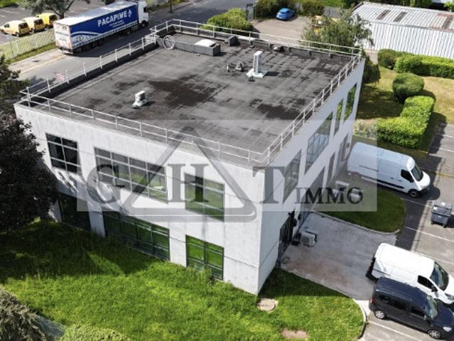 À louer un local d'activités de 206 m² LES ULIS