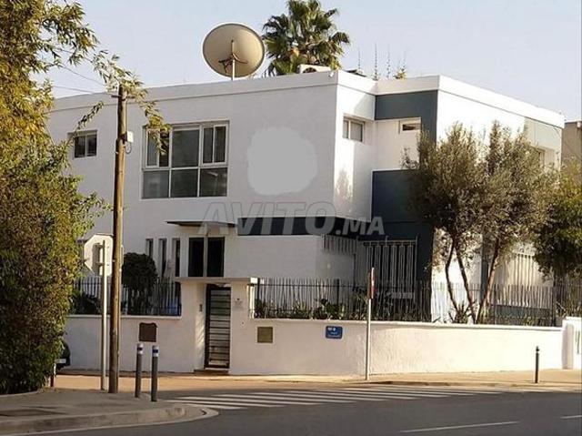 À louer villa commercial sur bd à ain diab
