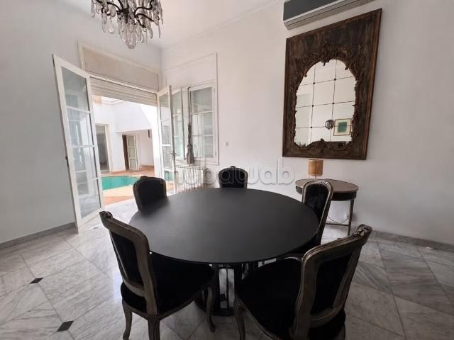 A louer Villa commerciale 400m2 Oasis