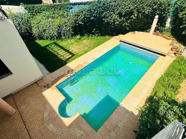 À Louer – Villa de Prestige à Hay Riad